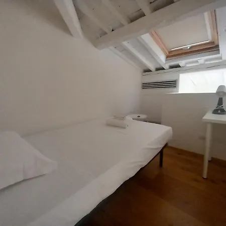 Orcagna Tri Apartment